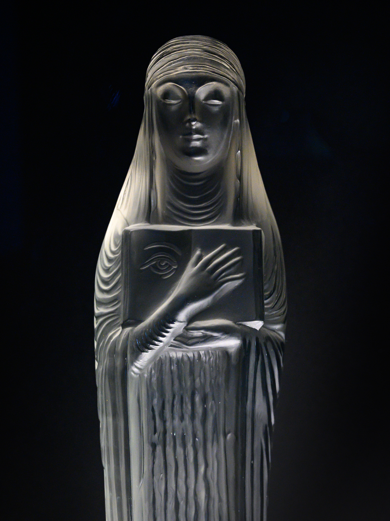 Photographie réalisée dans le cadre d'un reportage corporate à la manufacture Lalique. © Christoph de Barry