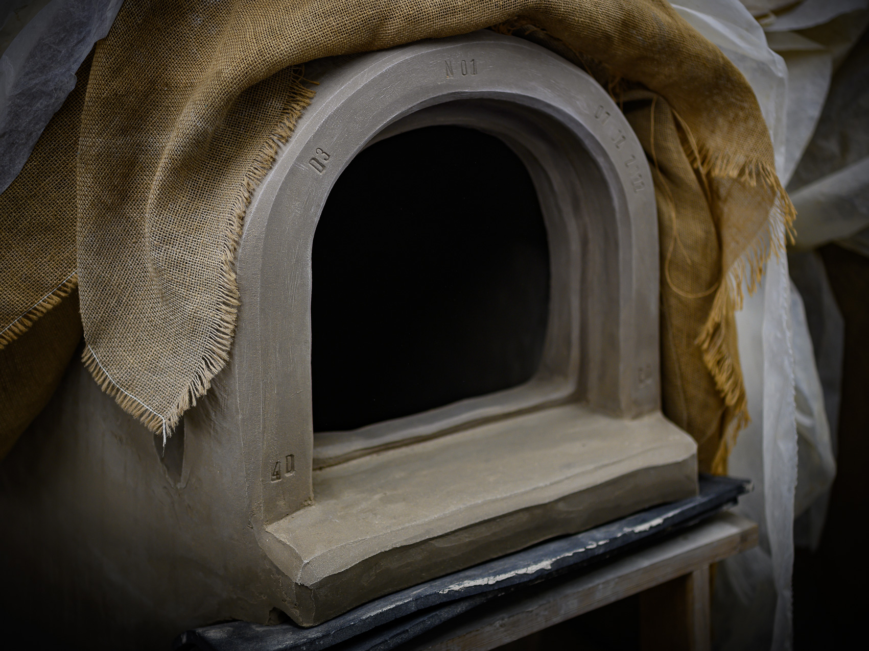 Photographie réalisée dans le cadre d'un reportage corporate à la manufacture Lalique. © Christoph de Barry